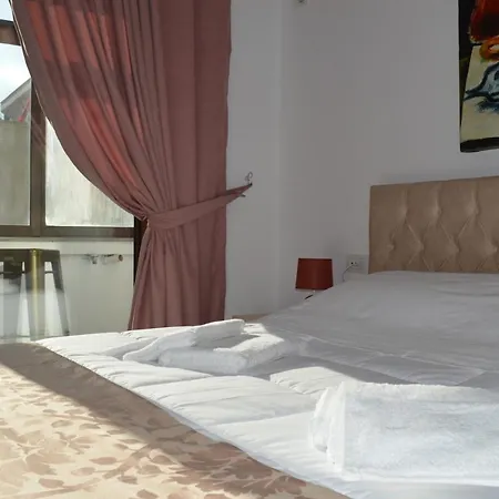 Rh Center Tiran